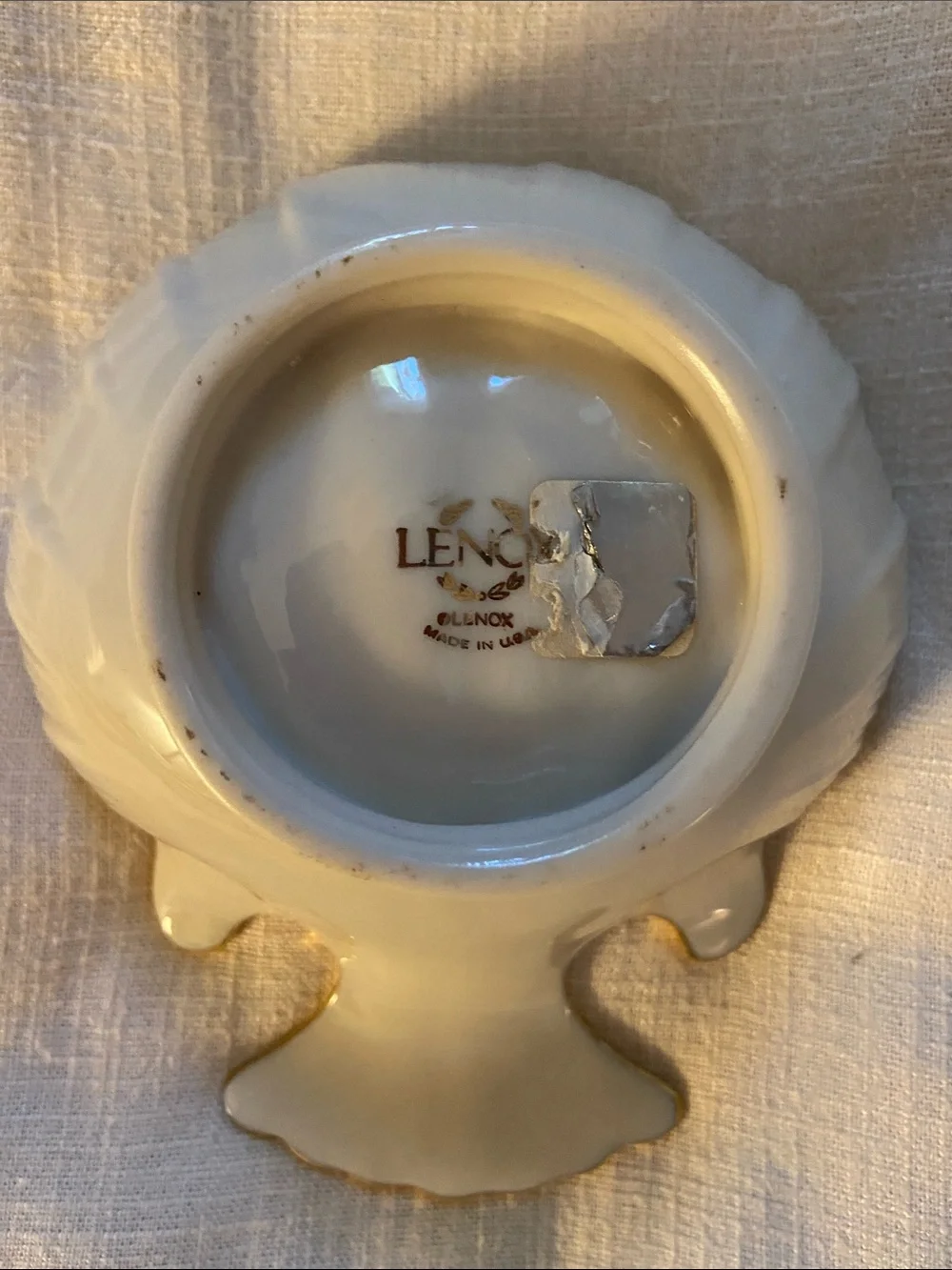 Lenox scallop shaped